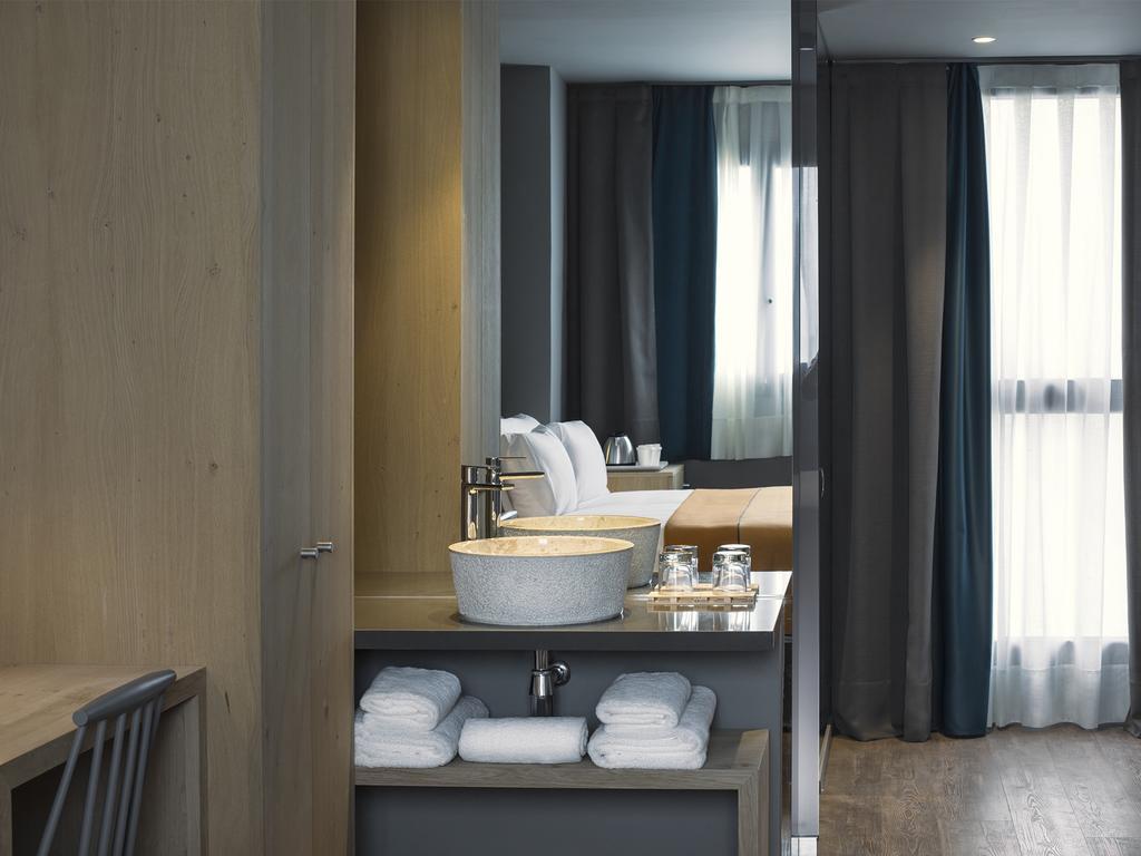 Yurbban Trafalgar Hotel Барселона Екстер'єр фото