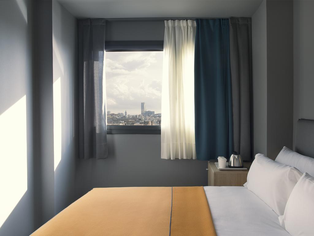 Yurbban Trafalgar Hotel Барселона Екстер'єр фото