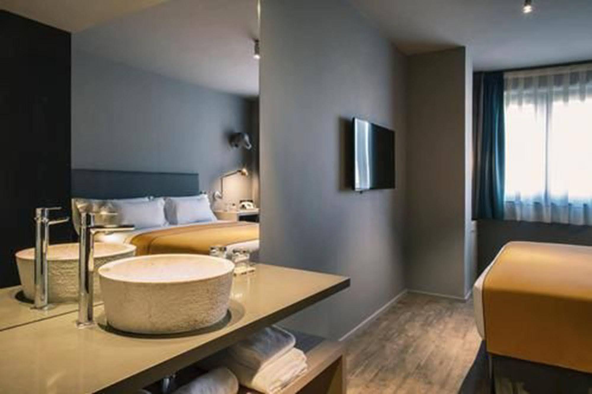 Yurbban Trafalgar Hotel Барселона Екстер'єр фото