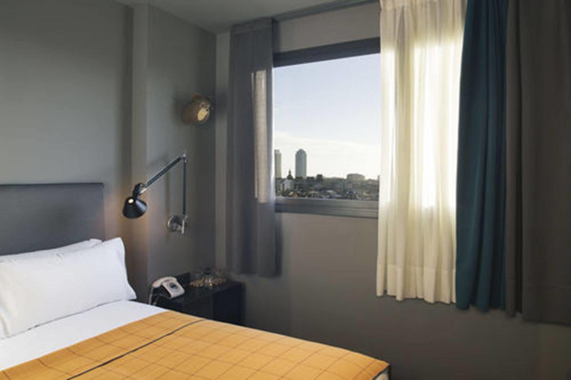 Yurbban Trafalgar Hotel Барселона Екстер'єр фото